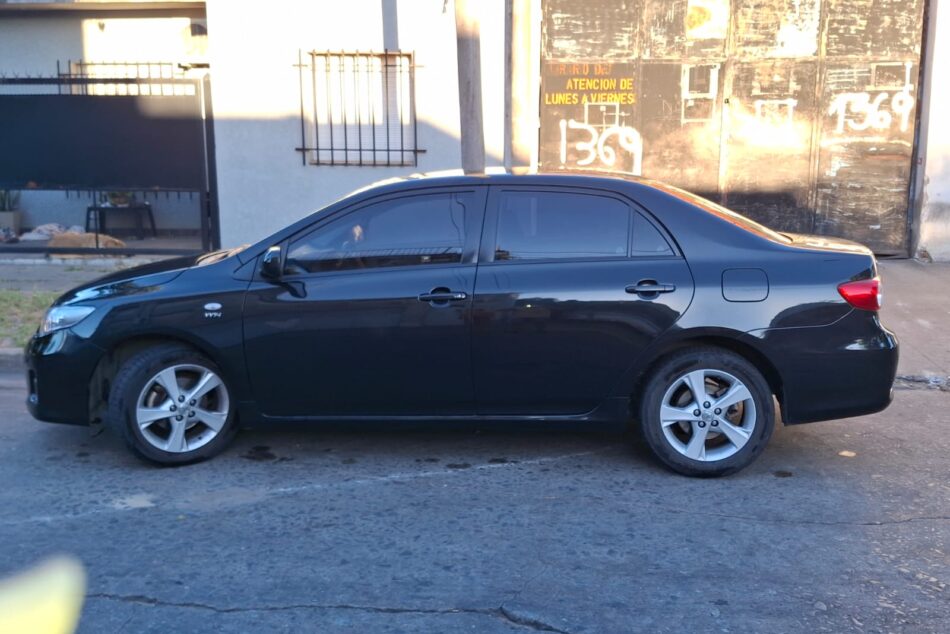 2122562921-Toyota Corolla completo