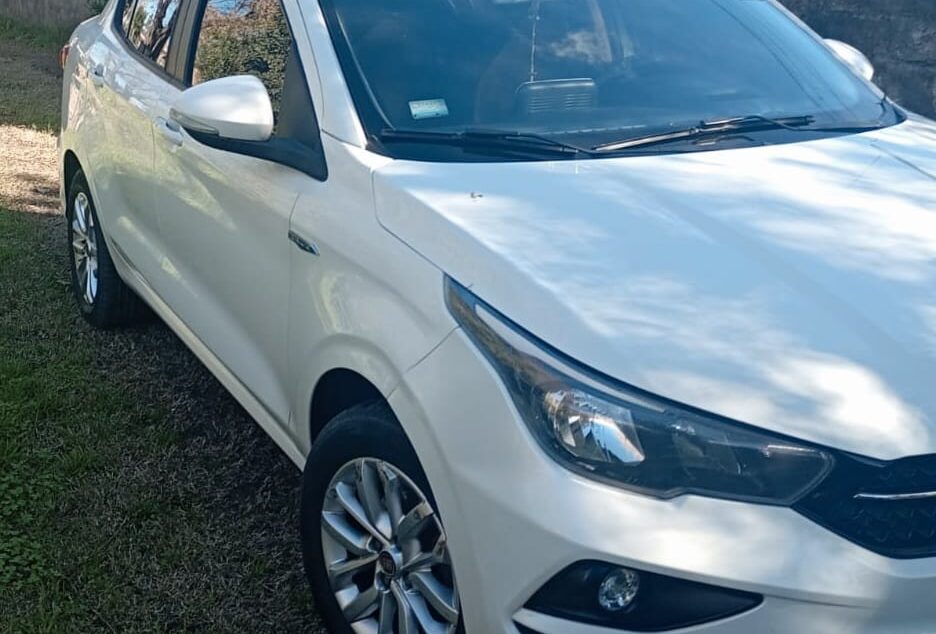 1787835687-Fiat Cronos completo