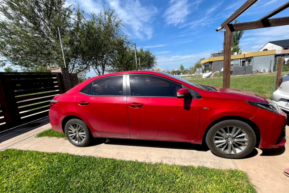1048264060-Toyota Corolla completo