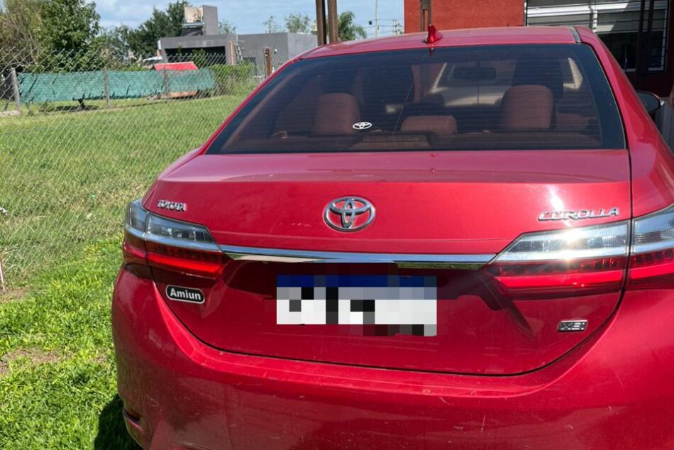 1048264060-Toyota Corolla completo