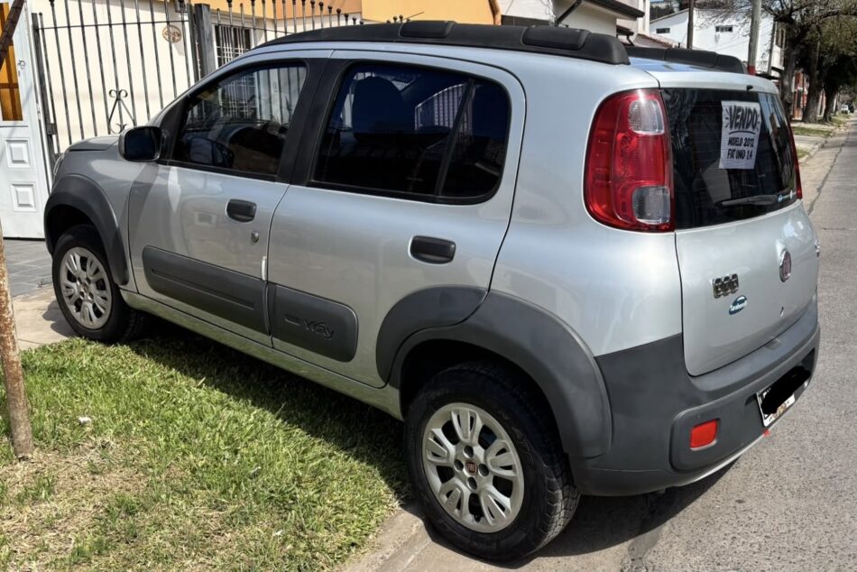889231190-Fiat Uno completo