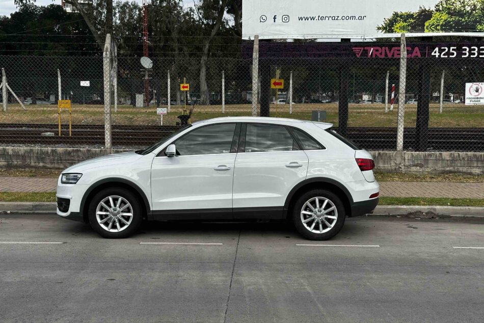 1665081337-Audi Q3 completo