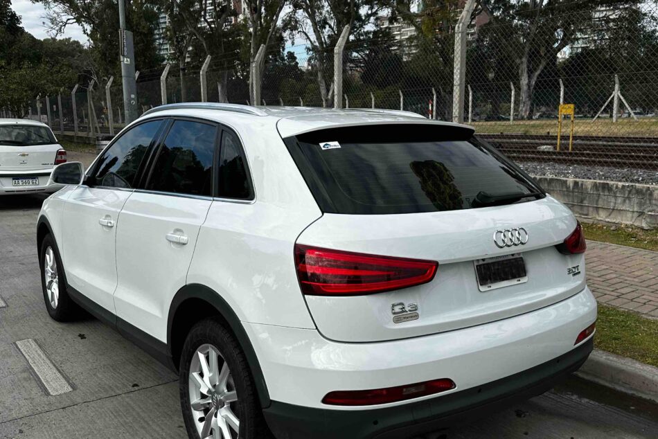 1665081337-Audi Q3 completo