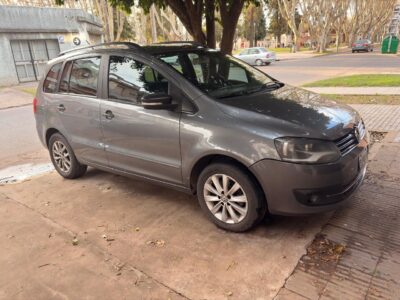 1119689343-Volkswagen Suran completo