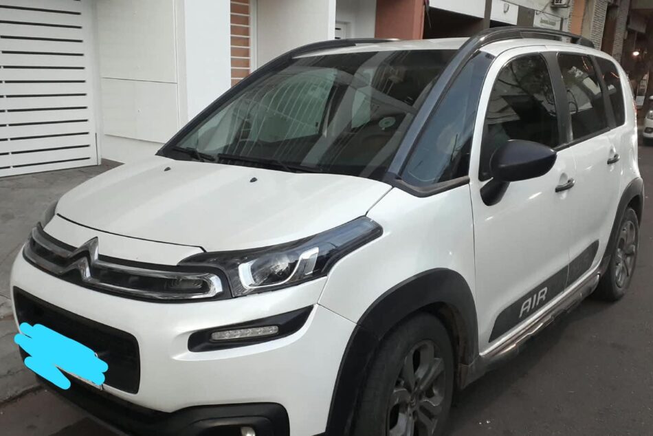 1330687040-Citroën C3 Aircross completo