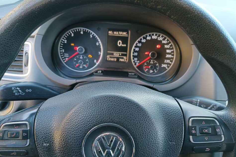 789861558-Volkswagen Suran completo