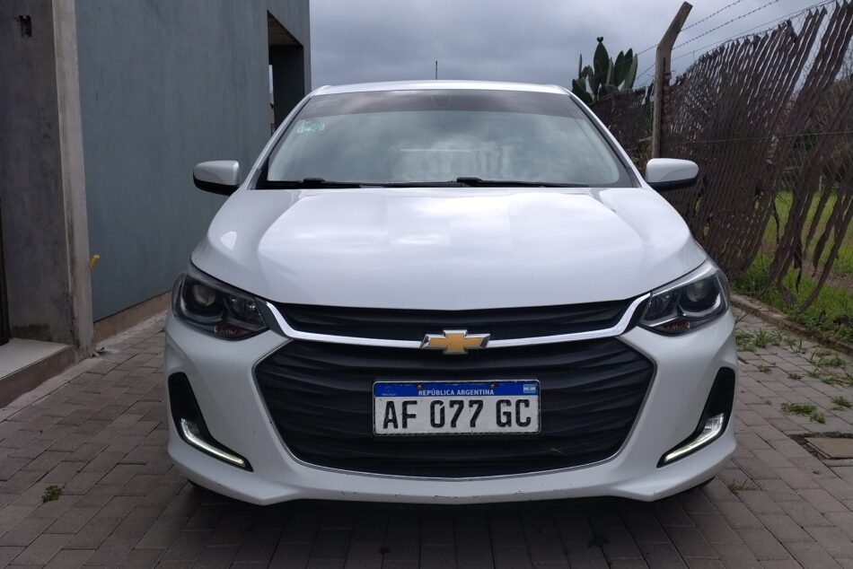 1199983514-Chevrolet Onix Plus completo