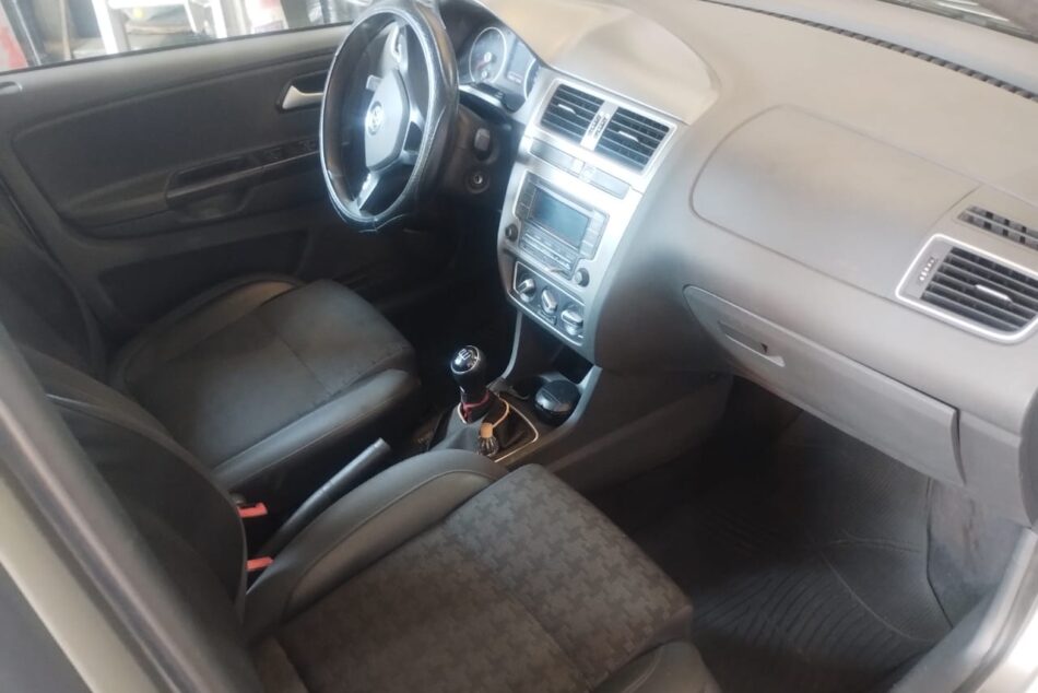 2000705006-Volkswagen Suran completo