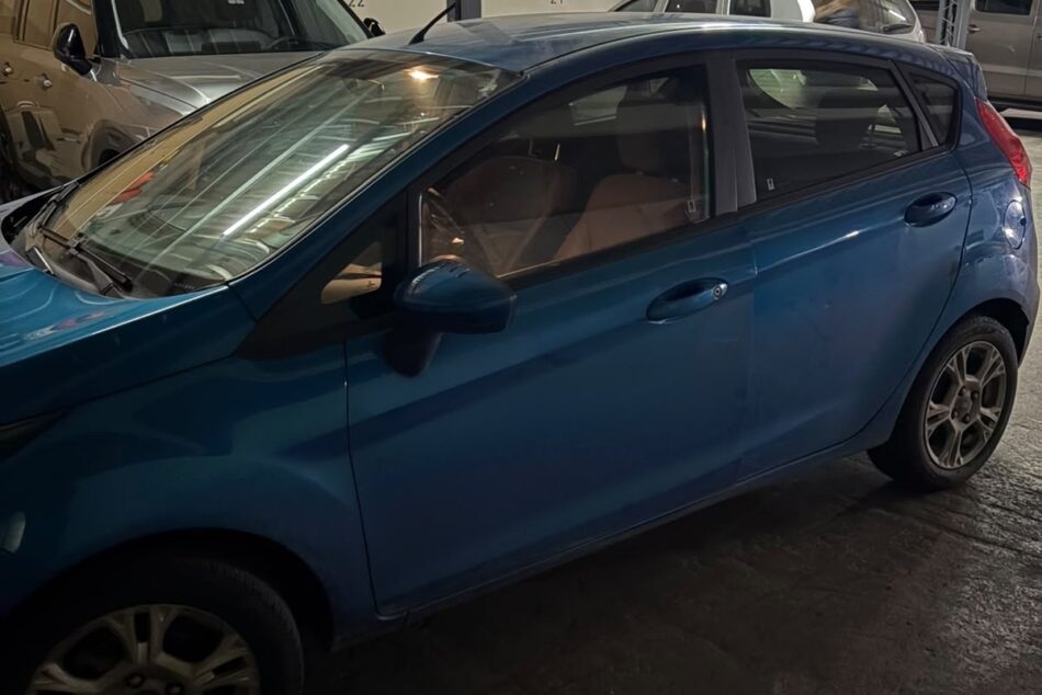 557723226-Ford Fiesta Kinetic Design completo