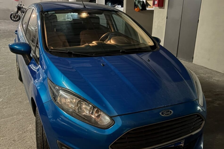 557723226-Ford Fiesta Kinetic Design completo