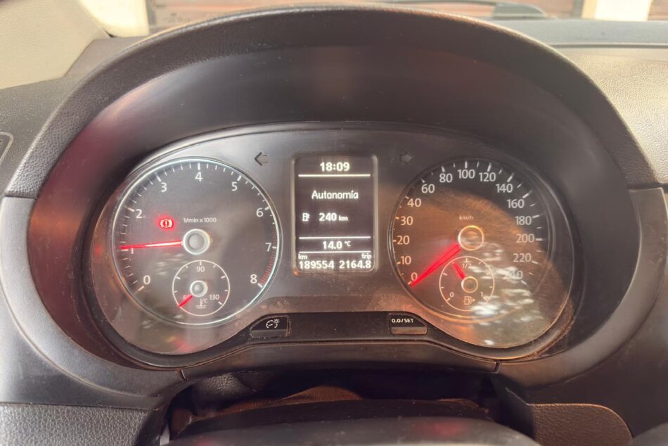 1119689343-Volkswagen Suran completo