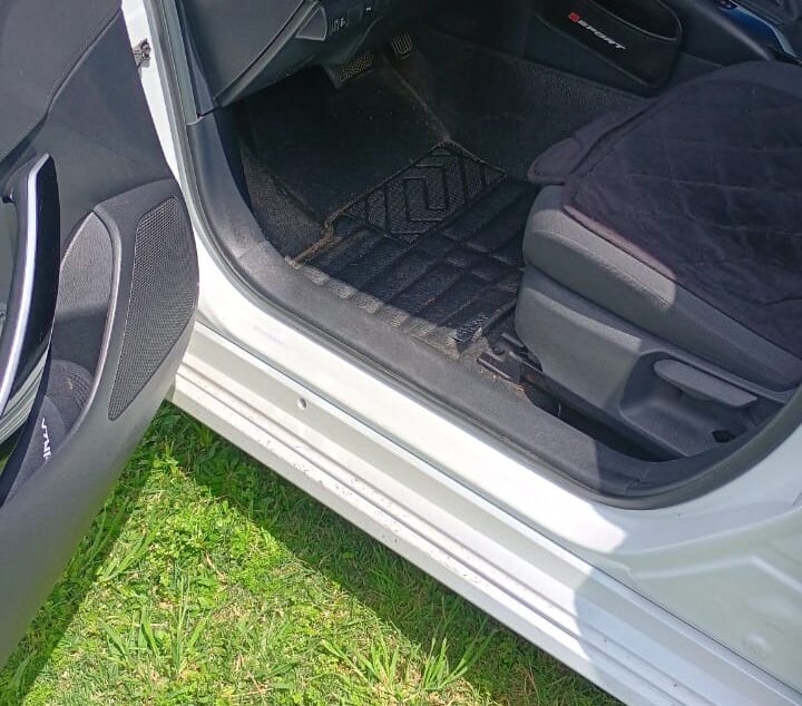 1201582145-Toyota Corolla completo