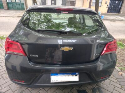 645804052-Chevrolet Onix completo
