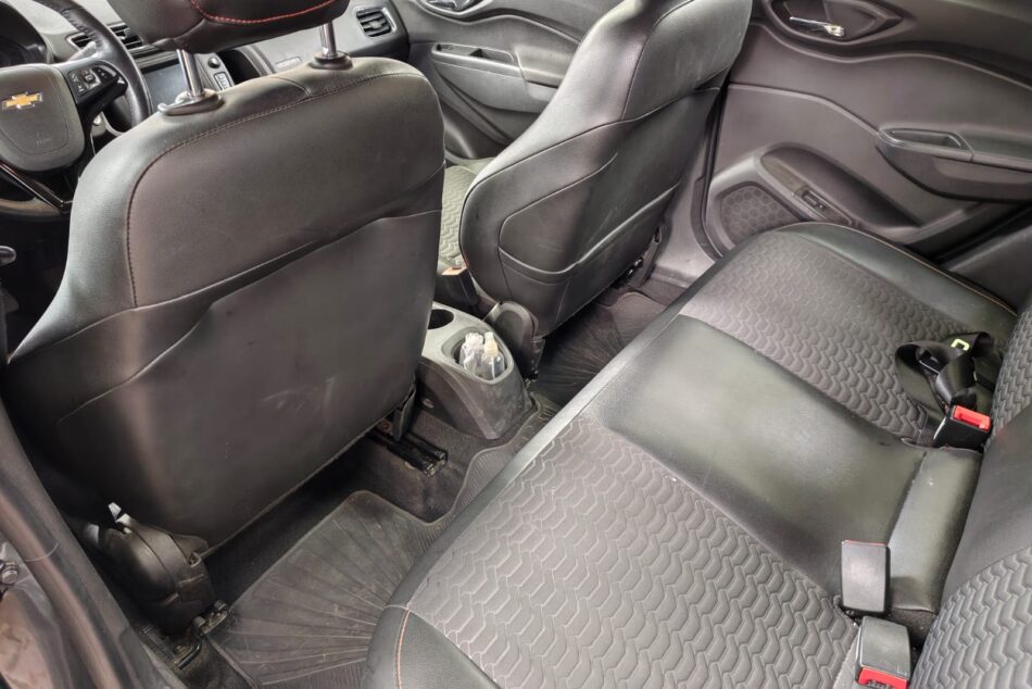 645804052-Chevrolet Onix completo
