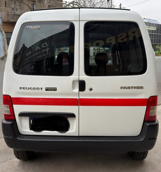 1381466353-  Peugeot Partner Urbana completo